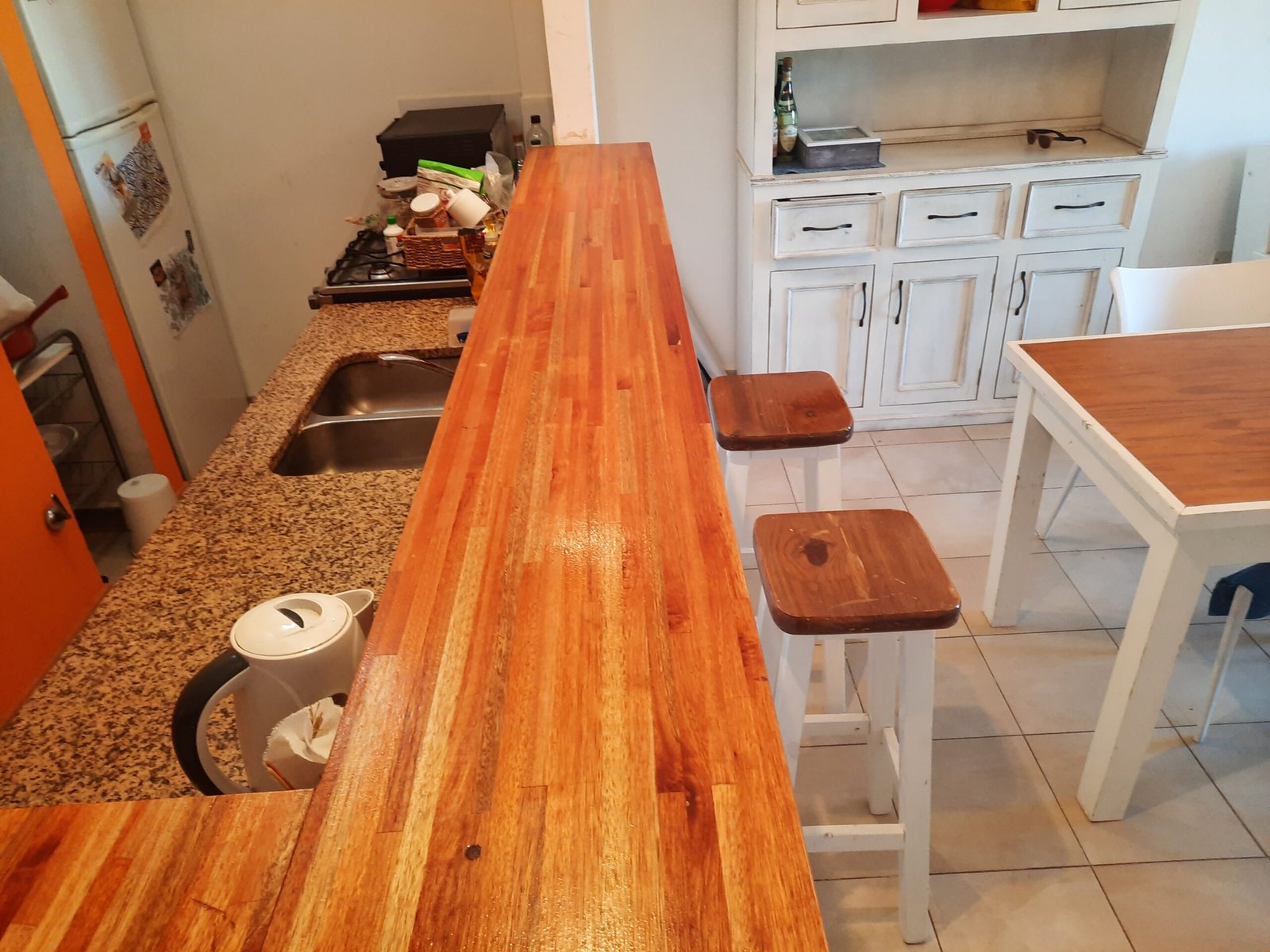 Living comedor del departamento duplex en Valeria del Mar