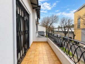 Casa en venta en España al 3000, Olivos