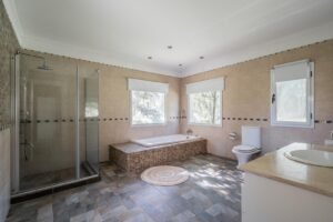 Casa en venta en Fincas de San Vicente, Av. Juan Pablo II al 1600